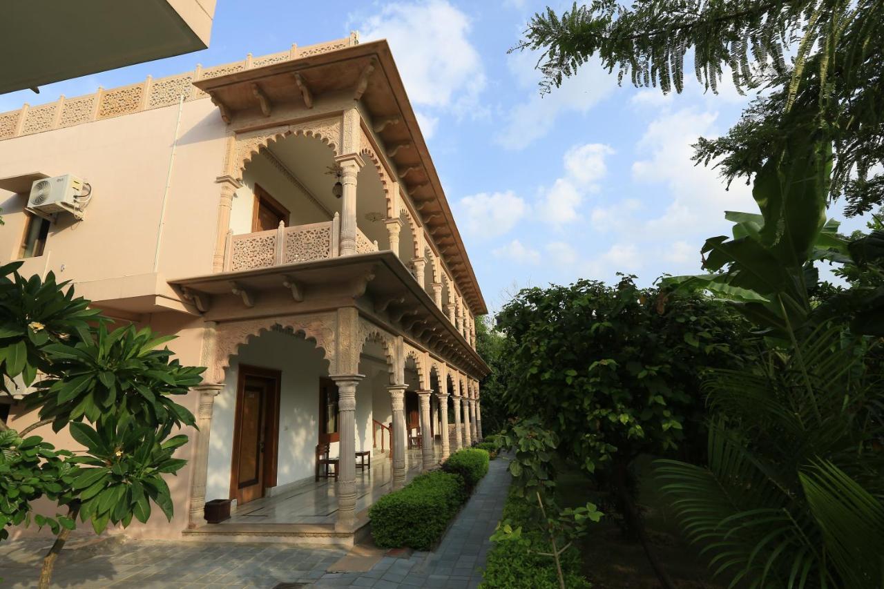 Hotel Sunbird Bharatpur Zewnętrze zdjęcie