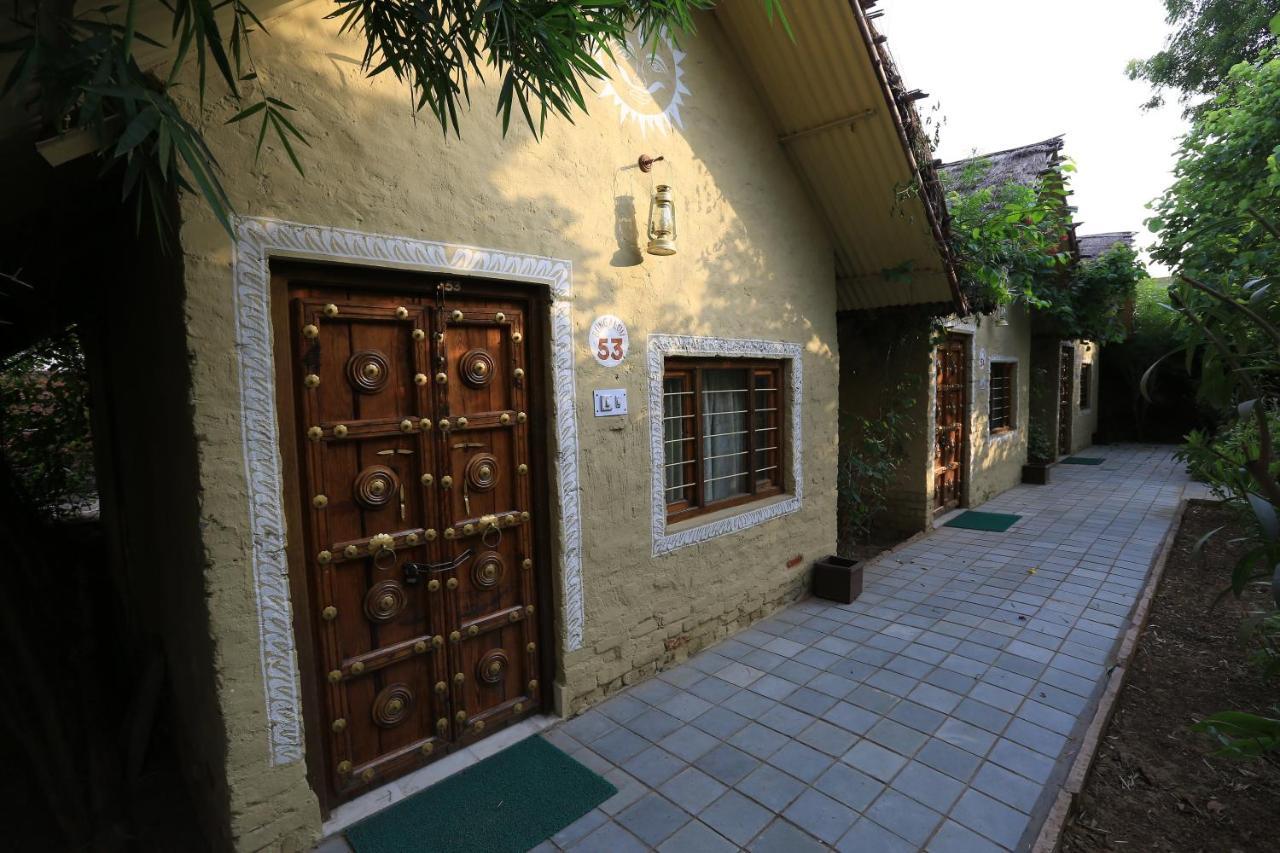 Hotel Sunbird Bharatpur Zewnętrze zdjęcie