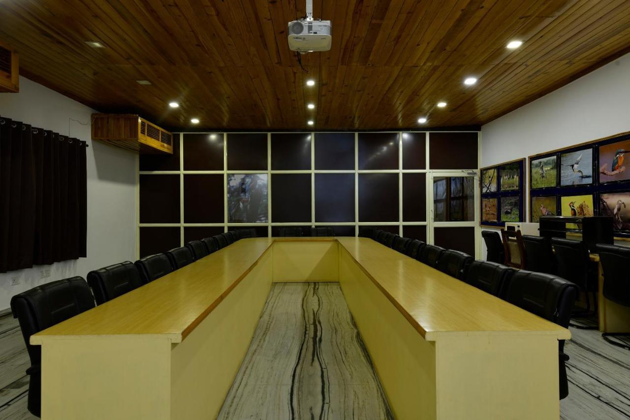 Hotel Sunbird Bharatpur Zewnętrze zdjęcie