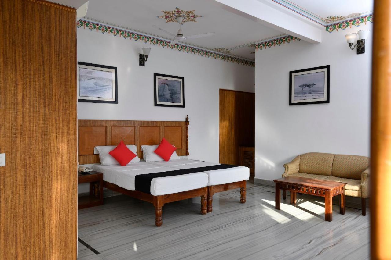 Hotel Sunbird Bharatpur Zewnętrze zdjęcie