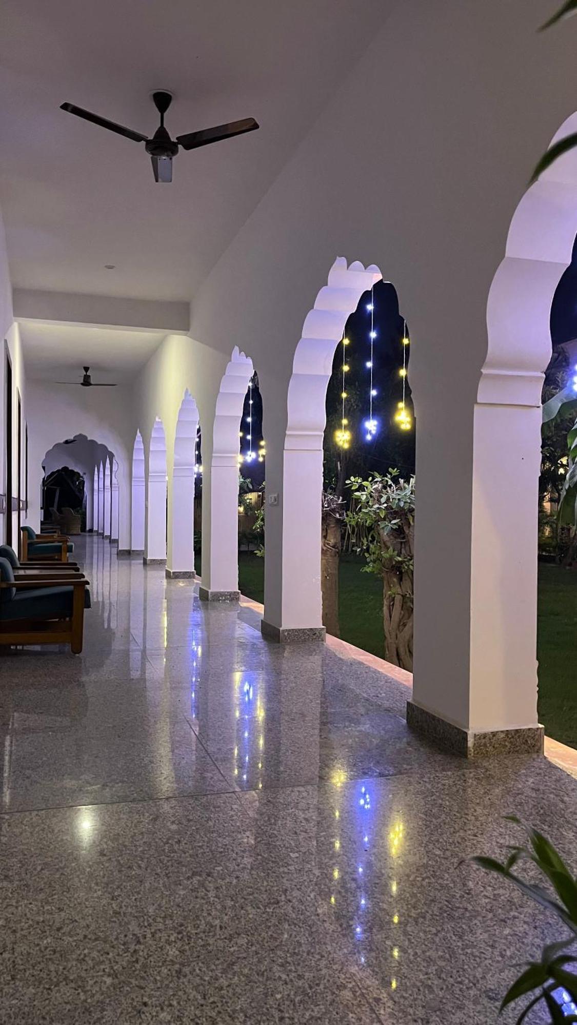 Hotel Sunbird Bharatpur Zewnętrze zdjęcie