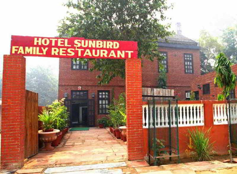 Hotel Sunbird Bharatpur Zewnętrze zdjęcie